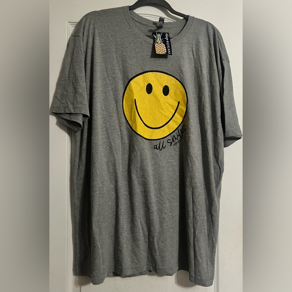 SMILEY TEE! 😊